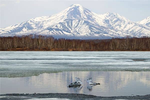 梦见破冰取水是什么意思 梦见破冰取水是什么意思