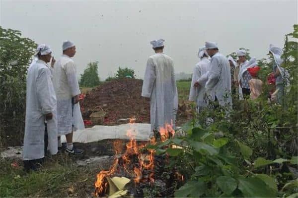 梦见嫂子死了是什么意思 梦见嫂子死了是什么意思