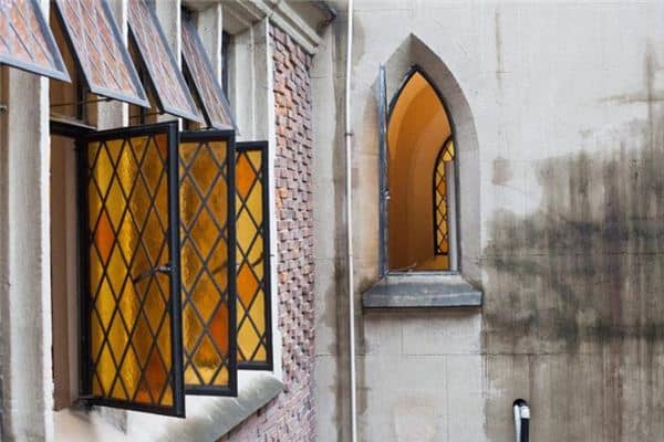 梦见窗户开着是什么意思 梦见窗户开着是什么意思