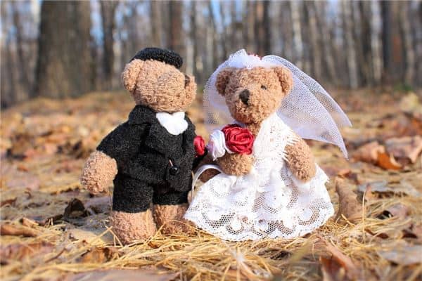 梦见自己又结婚是什么意思