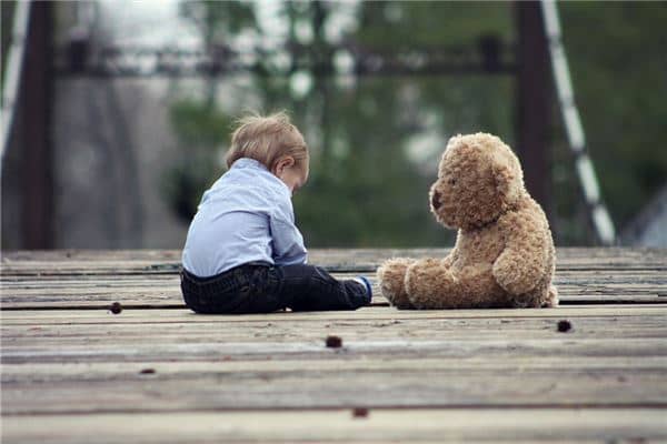 梦见被小孩尿了一身是什么意思