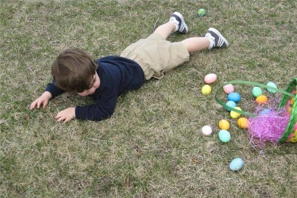 梦见看别人摔倒是什么意思