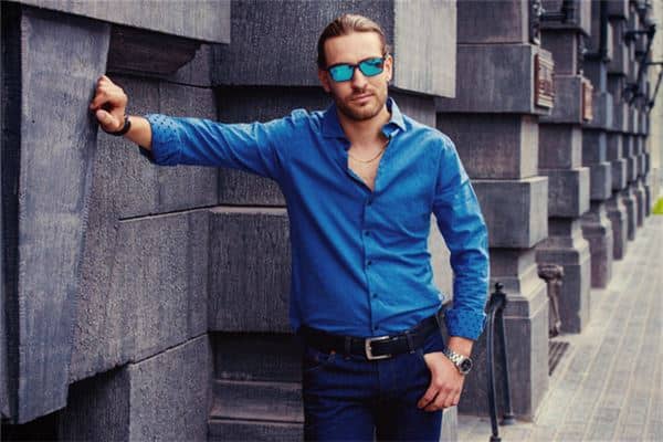 梦见自己尿了一地是什么意思