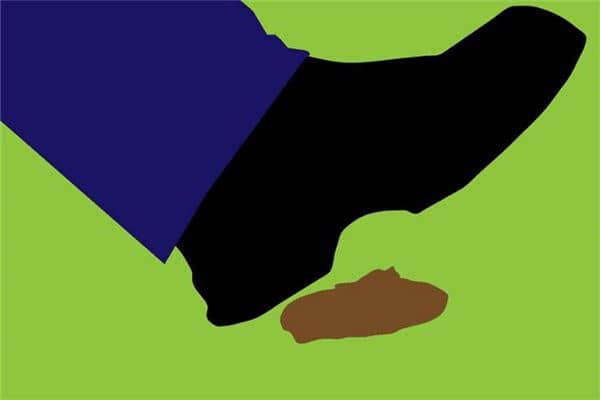 梦见男人脚踩到屎是什么意思