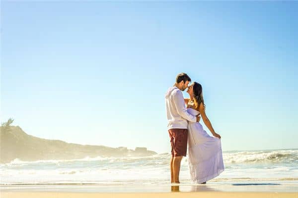 梦见连着三天前男友是什么意思