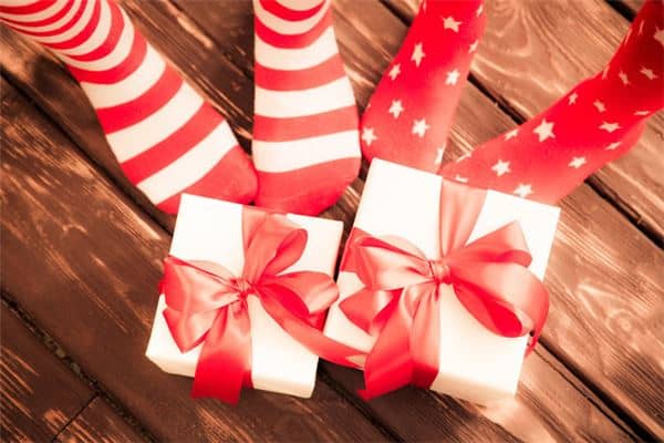 梦见送礼给别人是什么意思