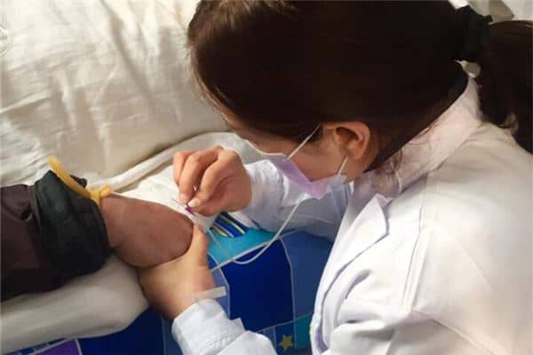 梦见自己输液回血是什么意思