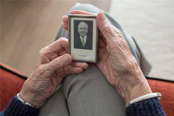 梦见爷爷去世了是什么意思