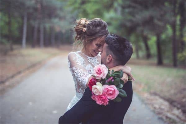 梦见女儿出嫁办喜事是什么意思