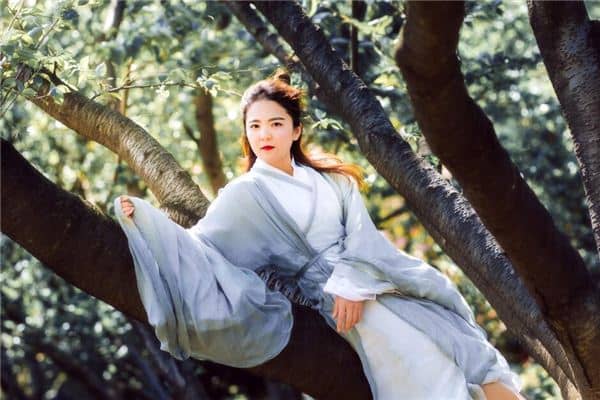 梦见做梦自己大口吐血是什么意思