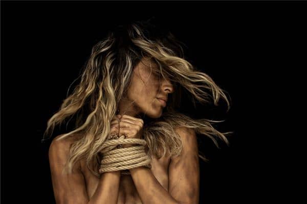 梦见被强行非礼是什么意思