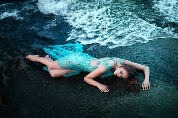 梦见身边的人死了是什么意思