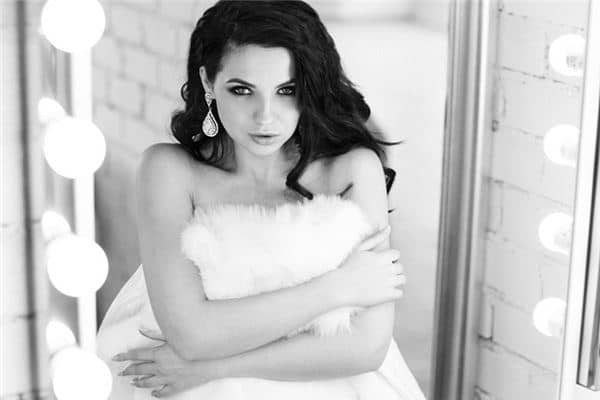 梦见自己满头黑发是什么意思