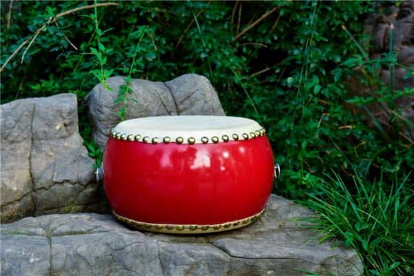 梦见自己参与敲锣打鼓是什么意思