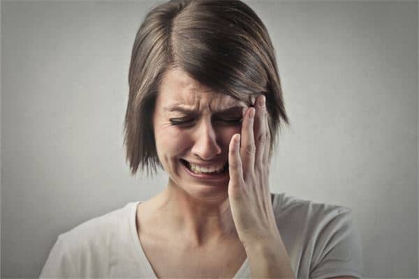 梦见有人哭是什么意思