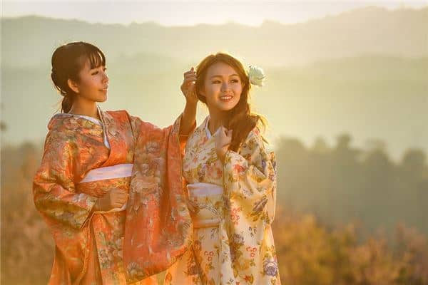 梦见女人娘家亲戚是什么意思