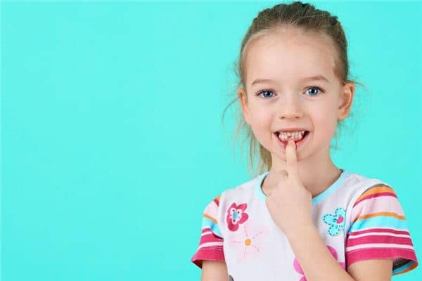 梦见自己掉牙用不用担心是什么意思