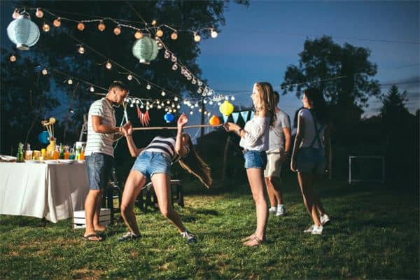 梦见大学同学聚会是什么意思