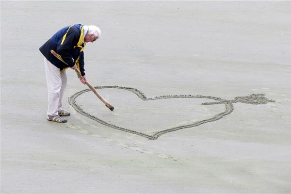 梦见高龄老人是什么意思