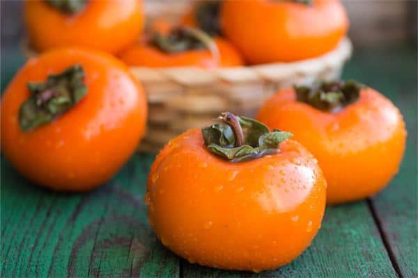 梦见成熟黄柿子是什么意思