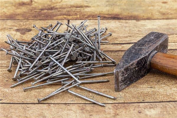 铁钉
