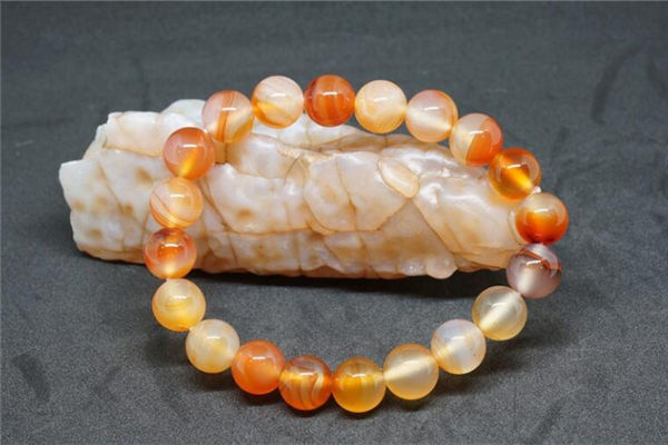 梦见玉镯子碎了是什么意思