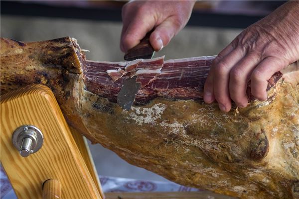 梦见分割猪肉是什么意思