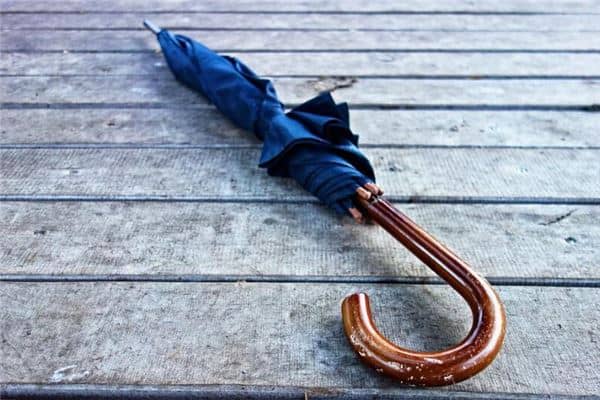 梦见没打开的伞是什么意思