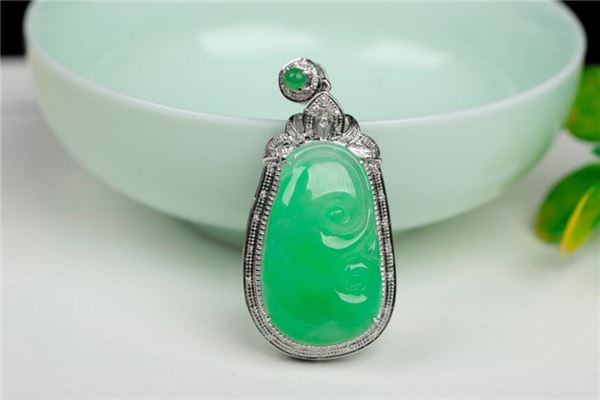 梦见绿色的玉是什么意思