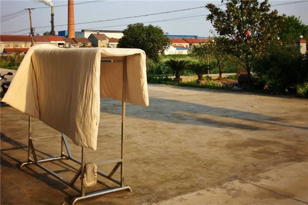 梦见被子被雨淋湿是什么意思