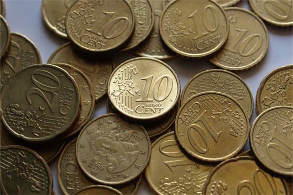 梦见捡硬币是什么意思