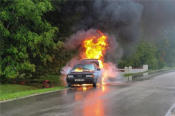 梦见汽车着火是什么意思