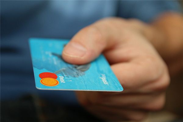 梦见别人给自己钱是什么意思