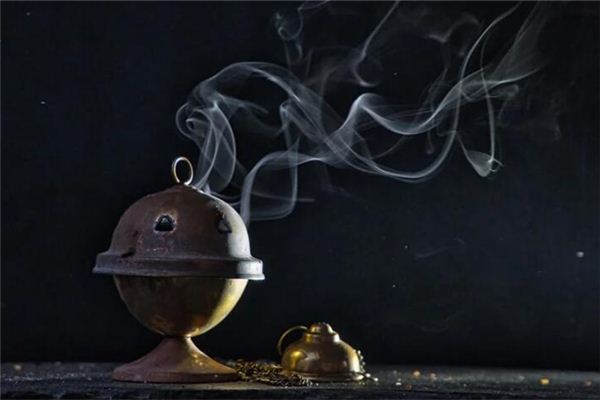 梦见香炉是什么意思
