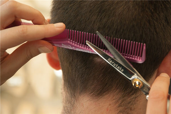 梦见梳子断齿是什么意思