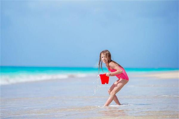 梦见女人用桶提水是什么意思