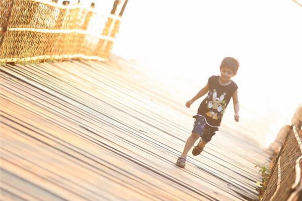 梦见自己奔跑如飞是什么意思