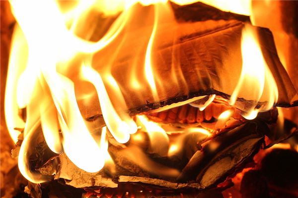 梦见烧衣服是什么意思