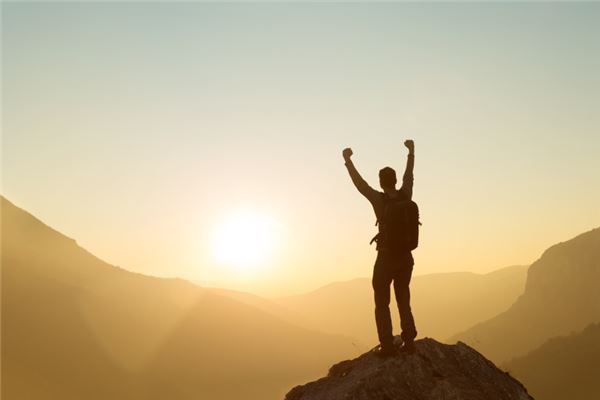 梦见爬到山顶是什么意思