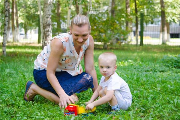 梦见与儿童一起游戏是什么意思