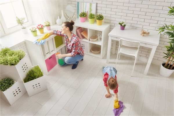 梦见收拾屋子杂乱东西是什么意思