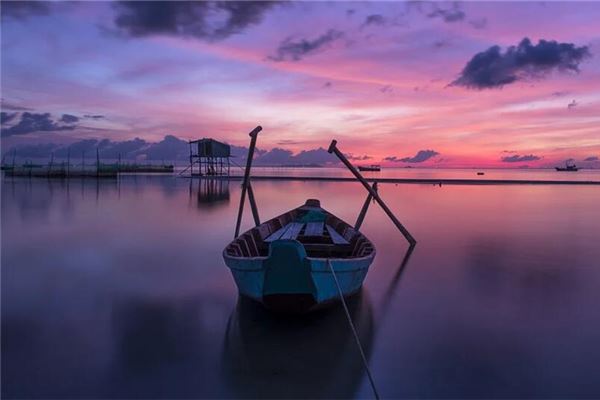 梦见船和水是什么意思