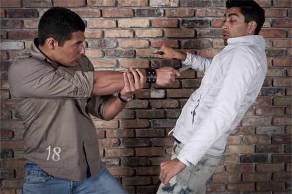 梦见被抢劫是什么意思