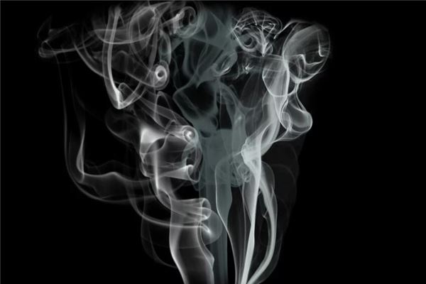 梦见女人烟雾满屋是什么意思