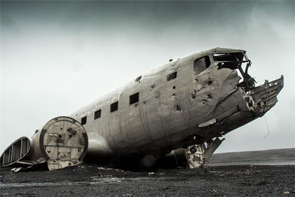 梦见飞机坠毁是什么意思