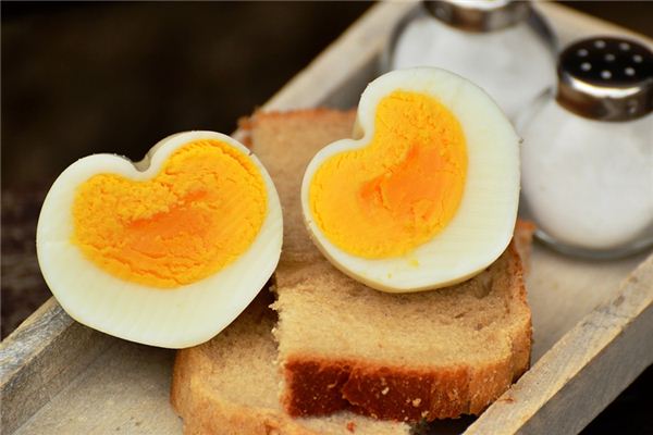 梦见煮鸡蛋是什么意思