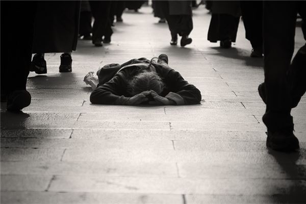 梦见跪拜磕头是什么意思