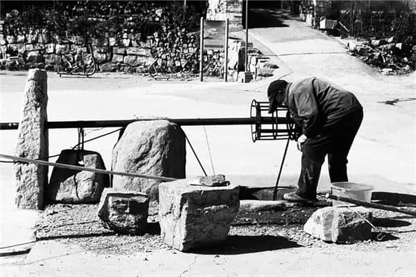 梦见用水桶打水是什么意思