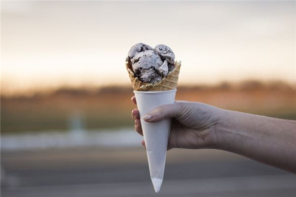 梦见吃雪糕是什么意思
