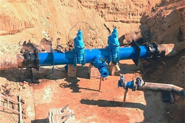 梦见水管崩裂喷大水是什么意思